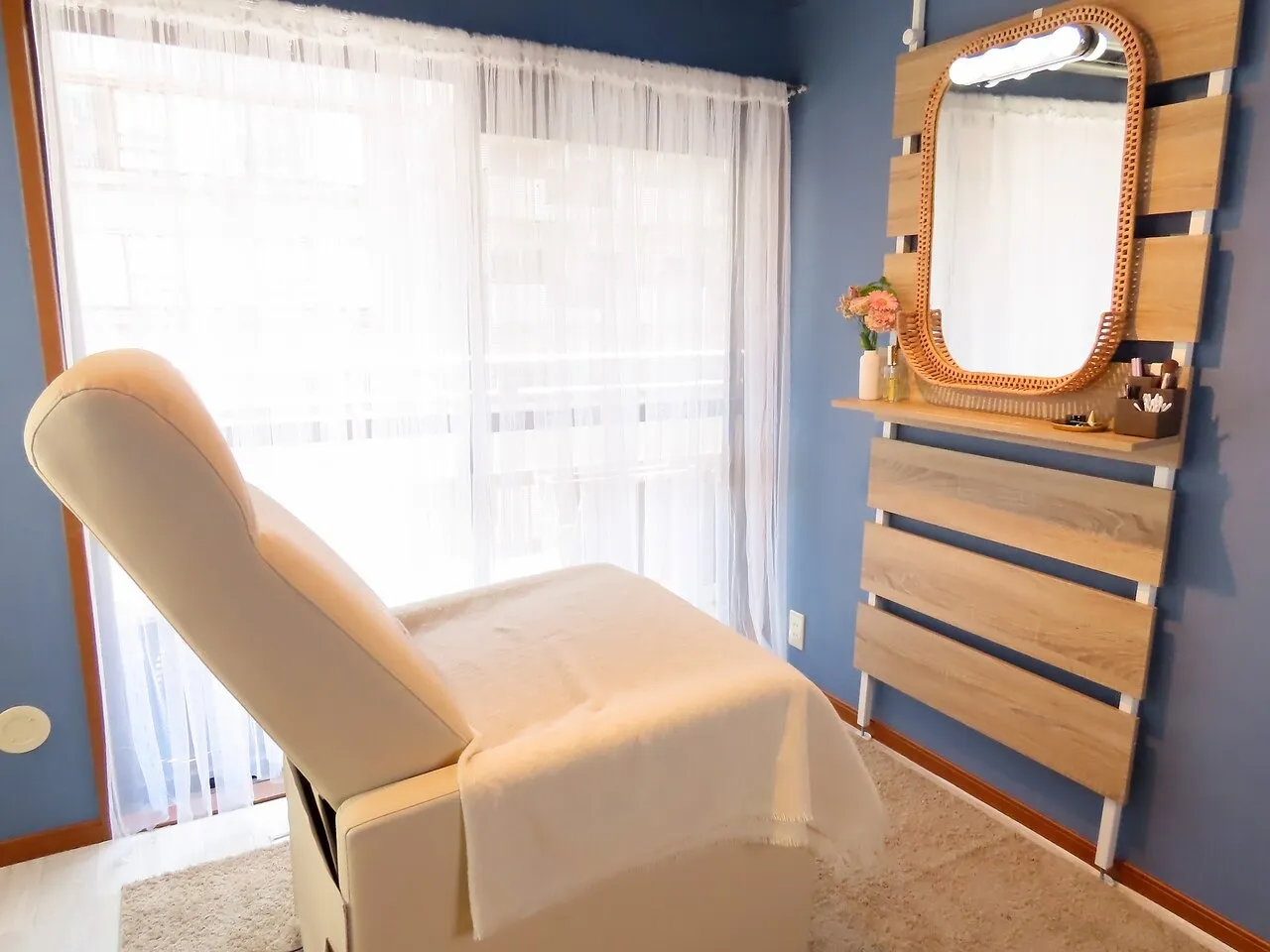 まつげ、眉毛メニュー施術ベッド